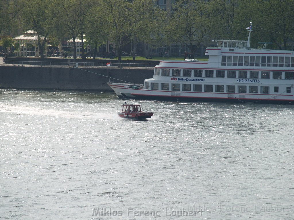 Uebungsfahrt Loeschboot und Ursula P10.JPG